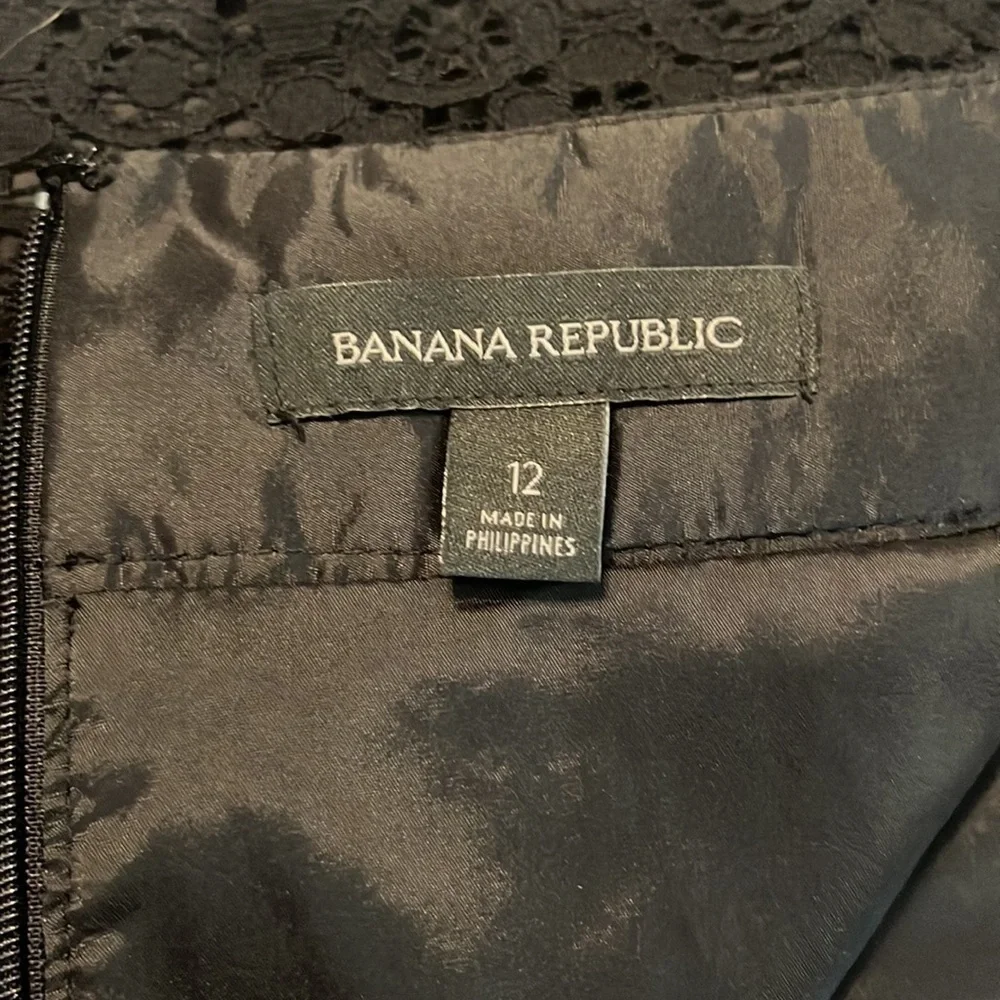 Banana Republic Black Lace Overlay Classic Waist Pencil Skirt Size 12